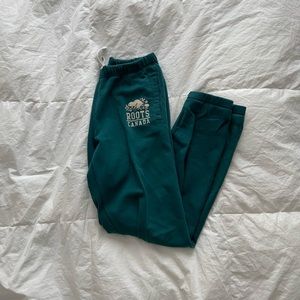 dark green/ teal roots sweatpants